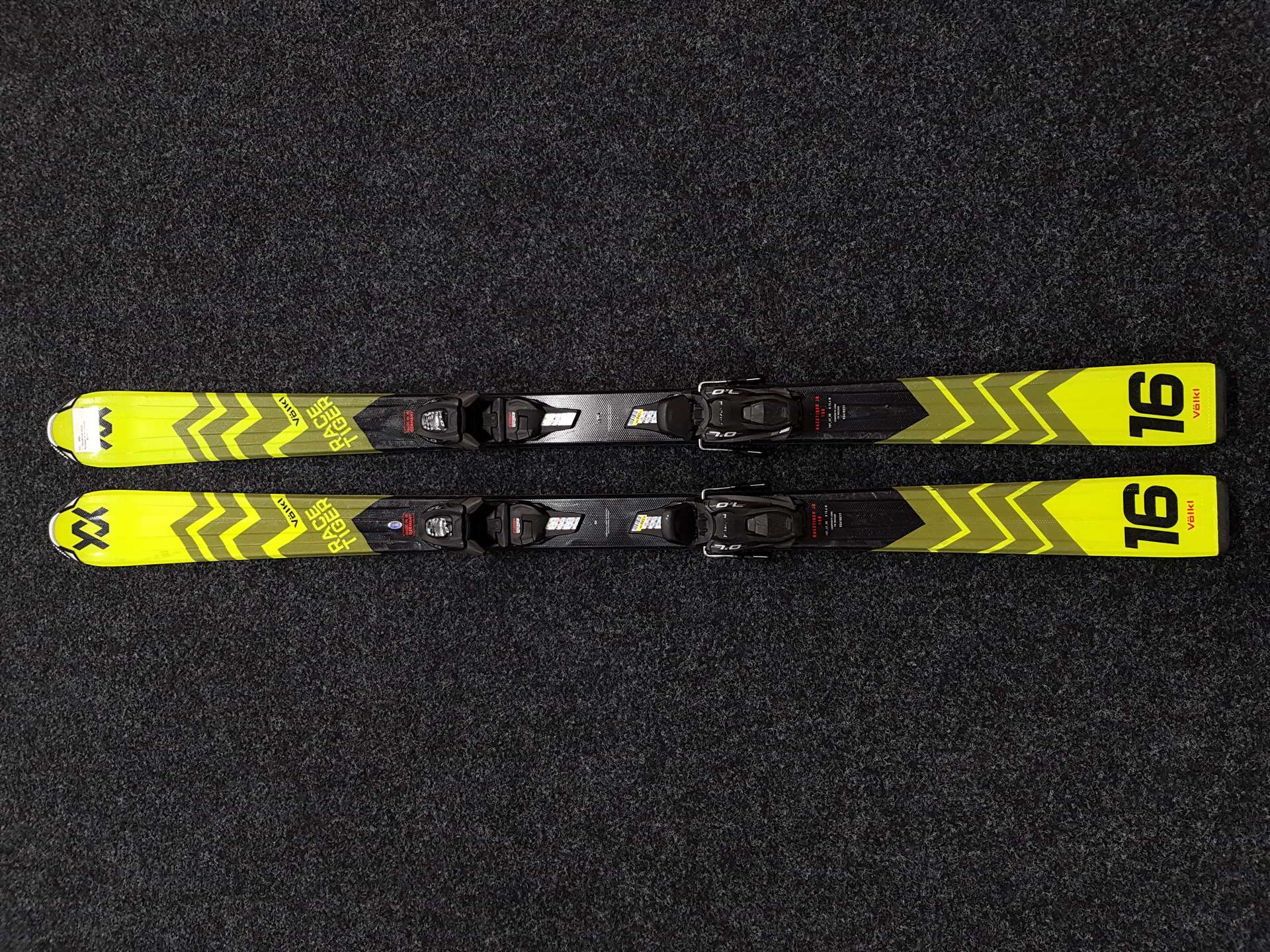 Použité lyže VOLKL Racetiger JR 16  + viazanie Marker 7.0