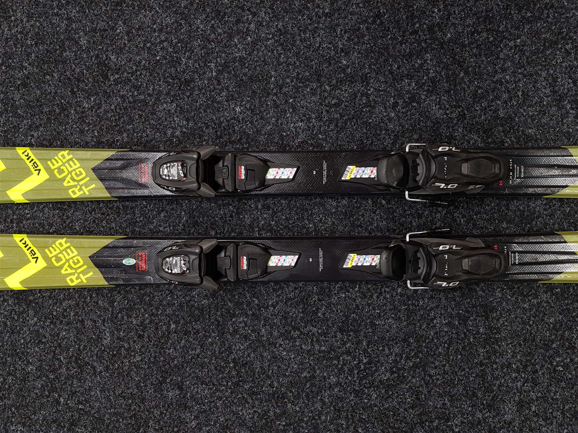 Použité lyže VOLKL Racetiger JR 16  + viazanie Marker 7.0