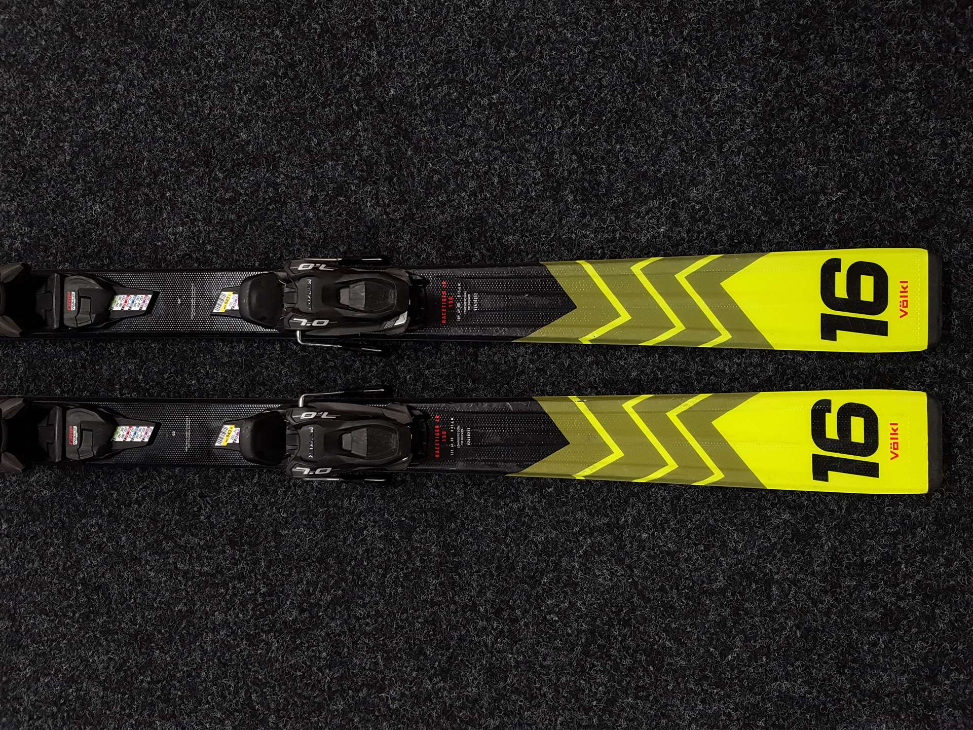 Použité lyže VOLKL Racetiger JR 16  + viazanie Marker 7.0