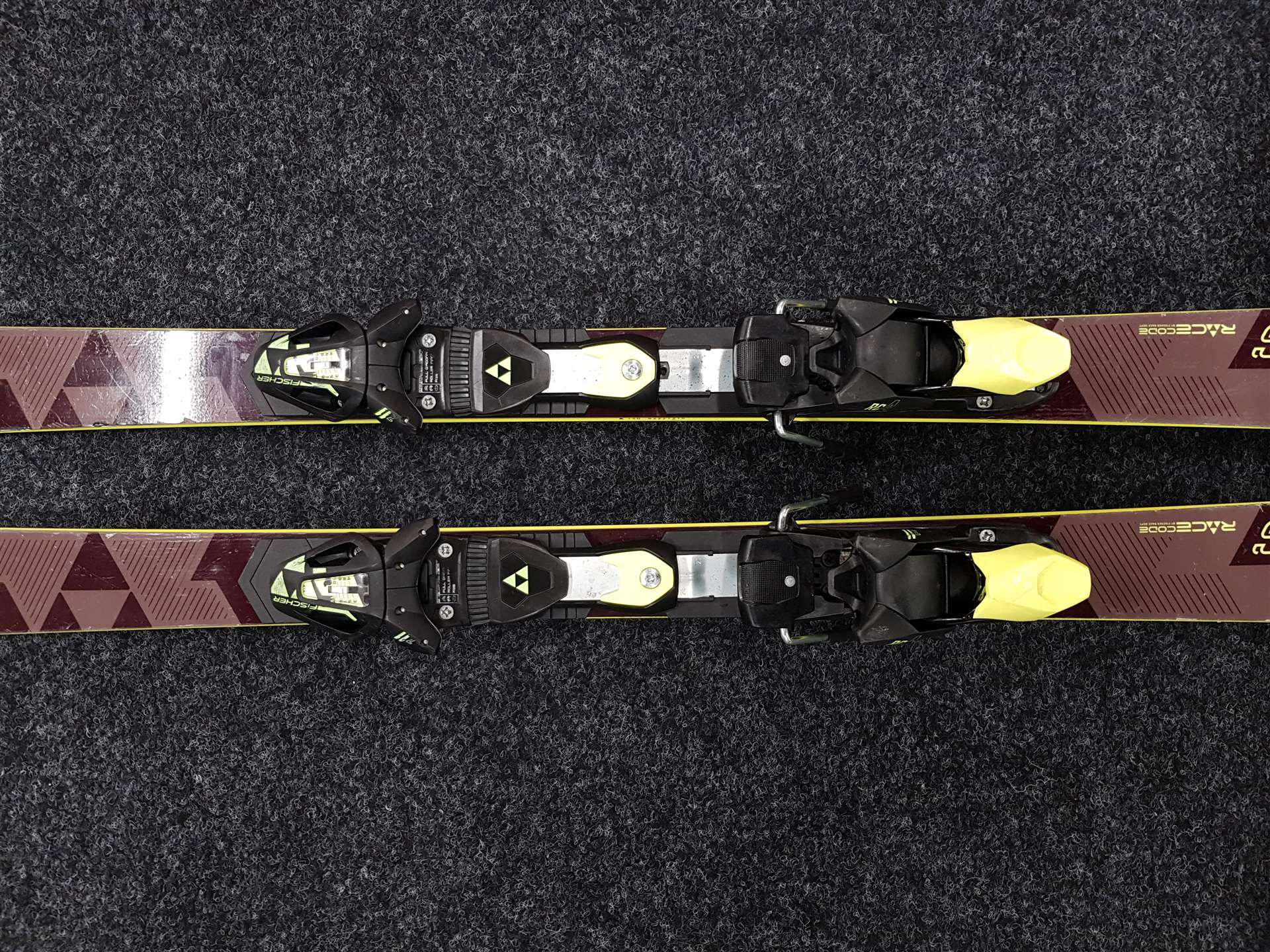 Použité lyže FISCHER Worldcup GS RC4  + viazanie Fischer RC4 z11