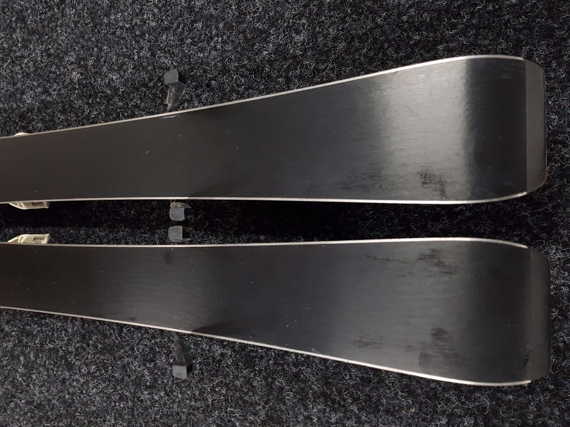 Použité lyže ATOMIC Performer  + viazanie Atomic 4,5