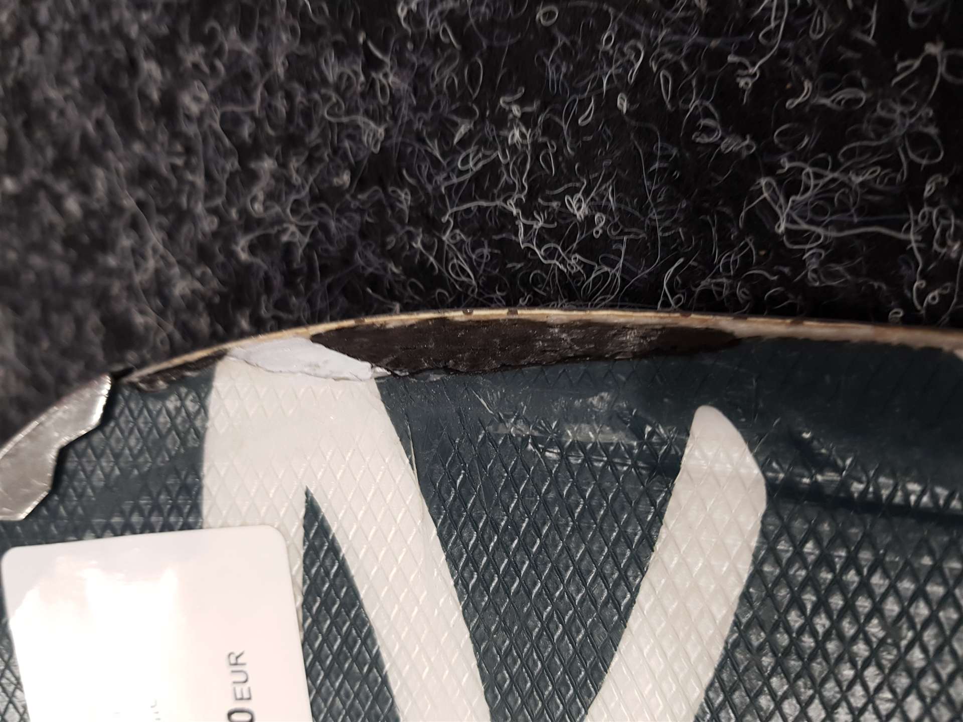 Použité lyže ROSSIGNOL React 2 Carbon + viazanie Look Xpress 10
