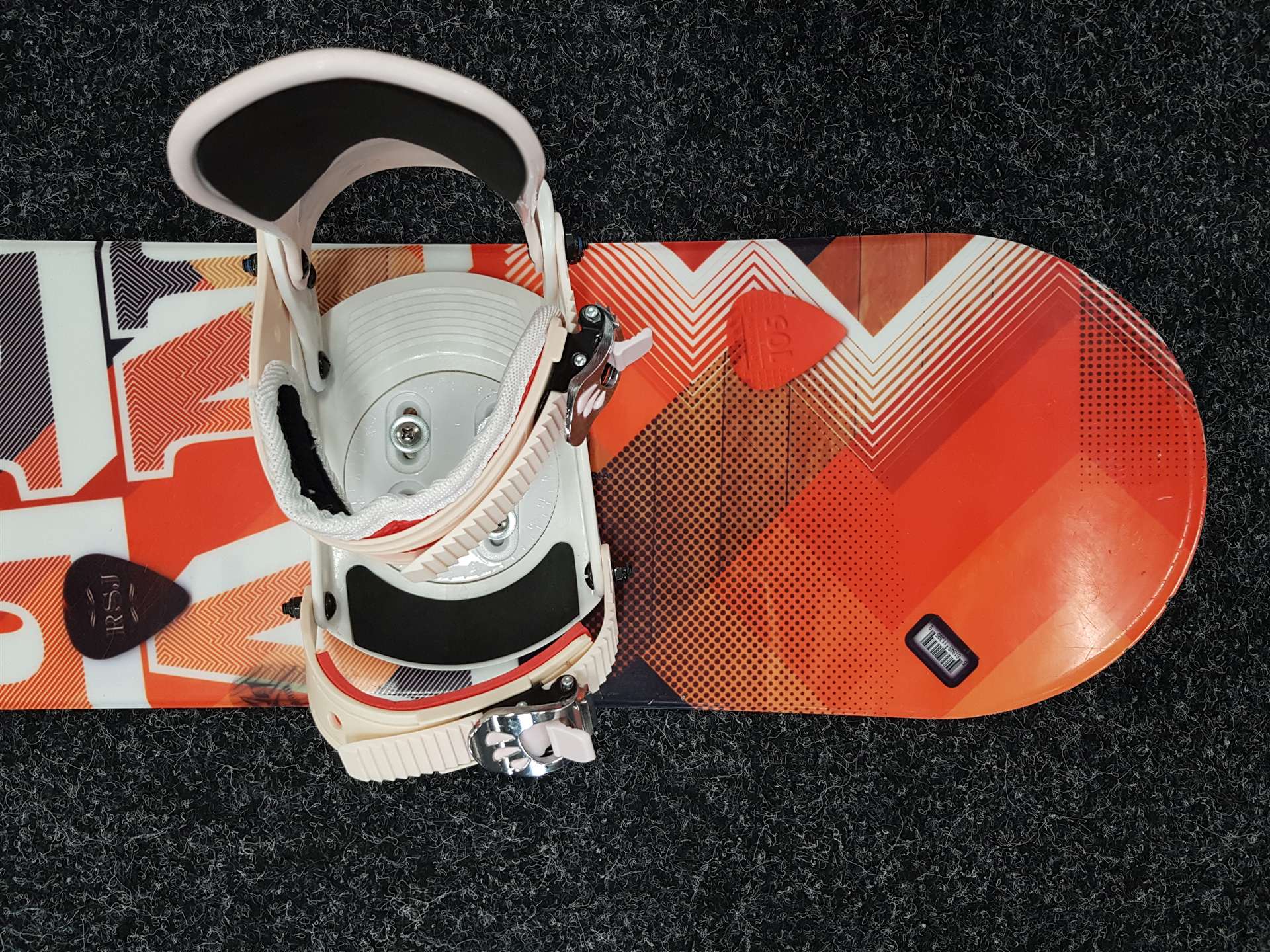 Použitý snowboard ELAN RSJ + nové viazanie Spice Snowboards veľkosť XS/S 