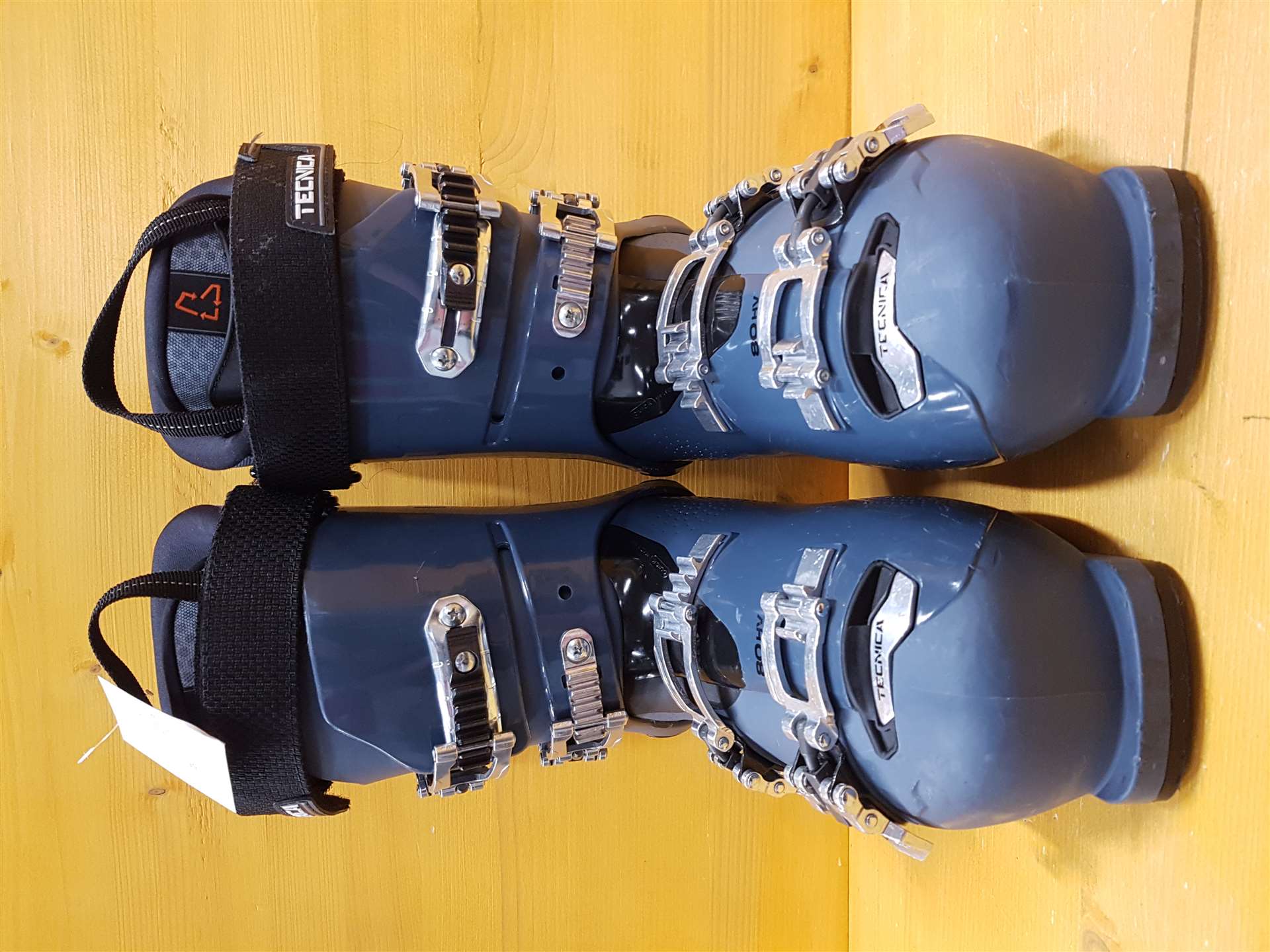 Použité lyžiarky Tecnica HV 80 RT
