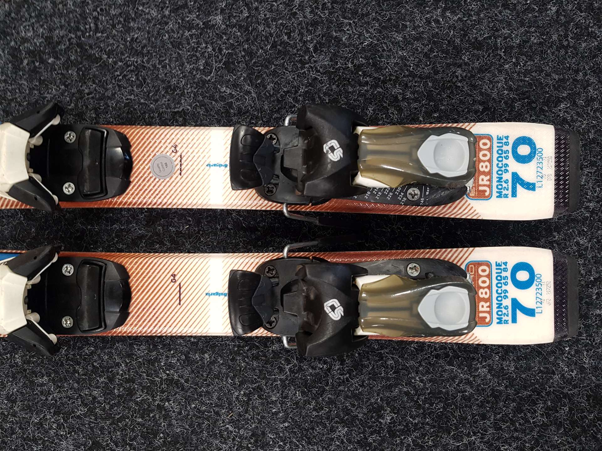 Použité detské lyže SALOMON JR800 + viazanie Salomon CS 4.5