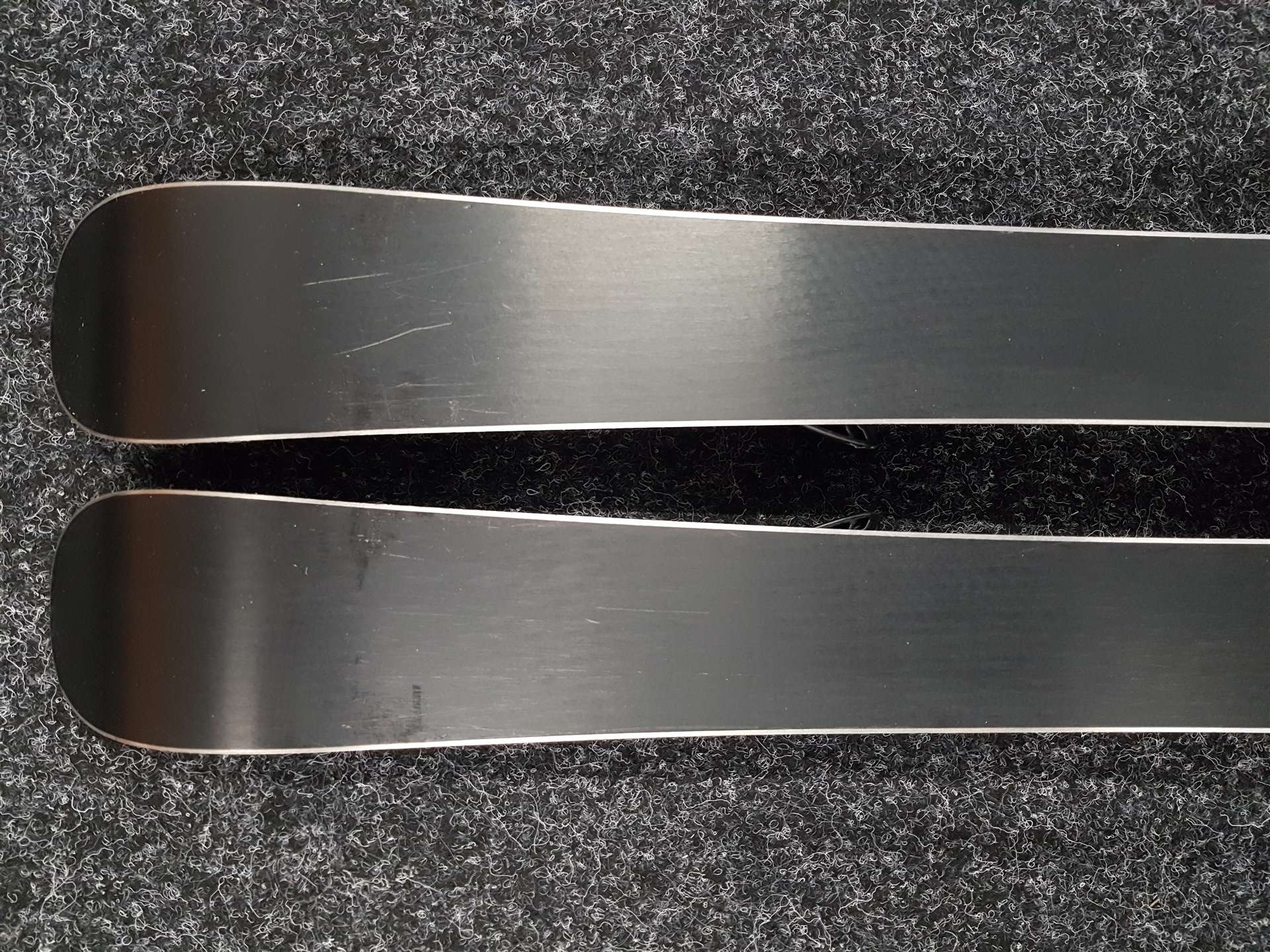 Použité detské lyže SALOMON JR800 + viazanie Salomon CS 4.5