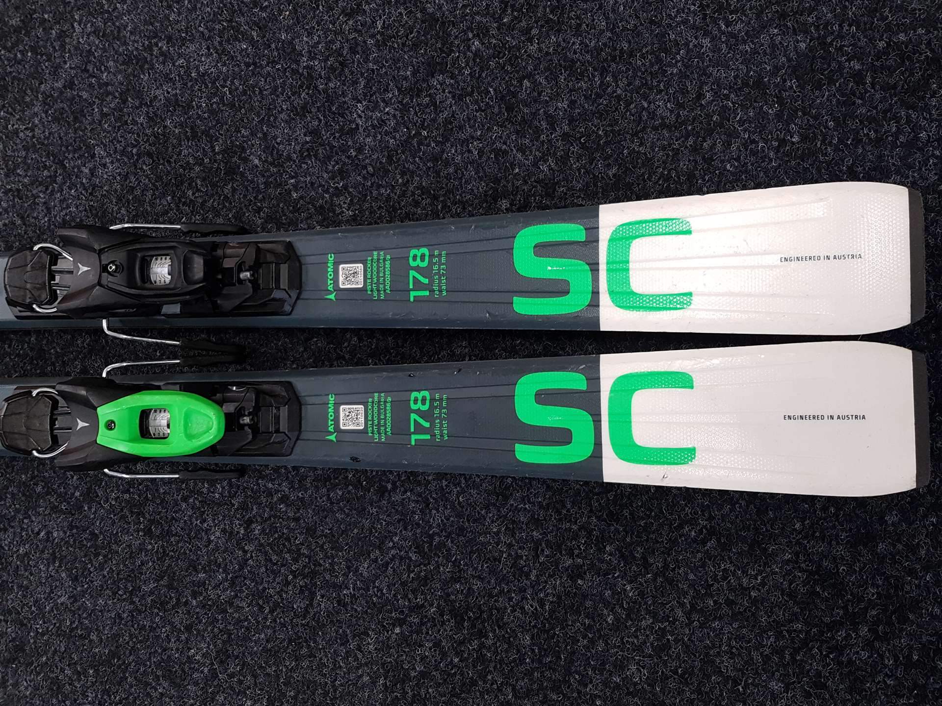 Použité lyže ATOMIC Redster SC + viazanie Atomic M 10