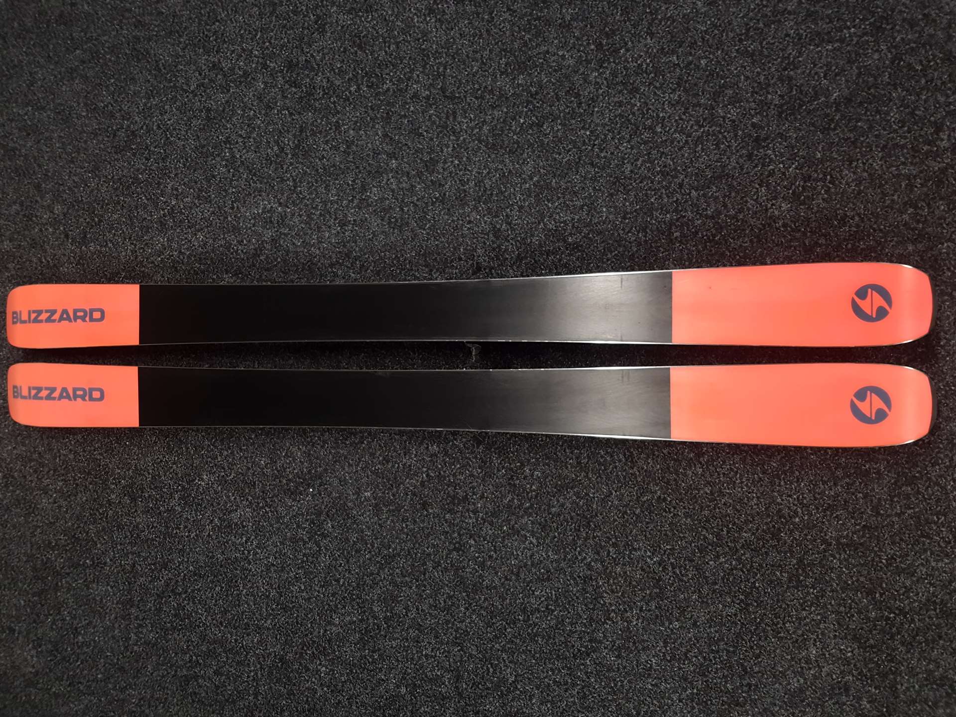 Použité lyže freeride BLIZZARD RUSTLER 10