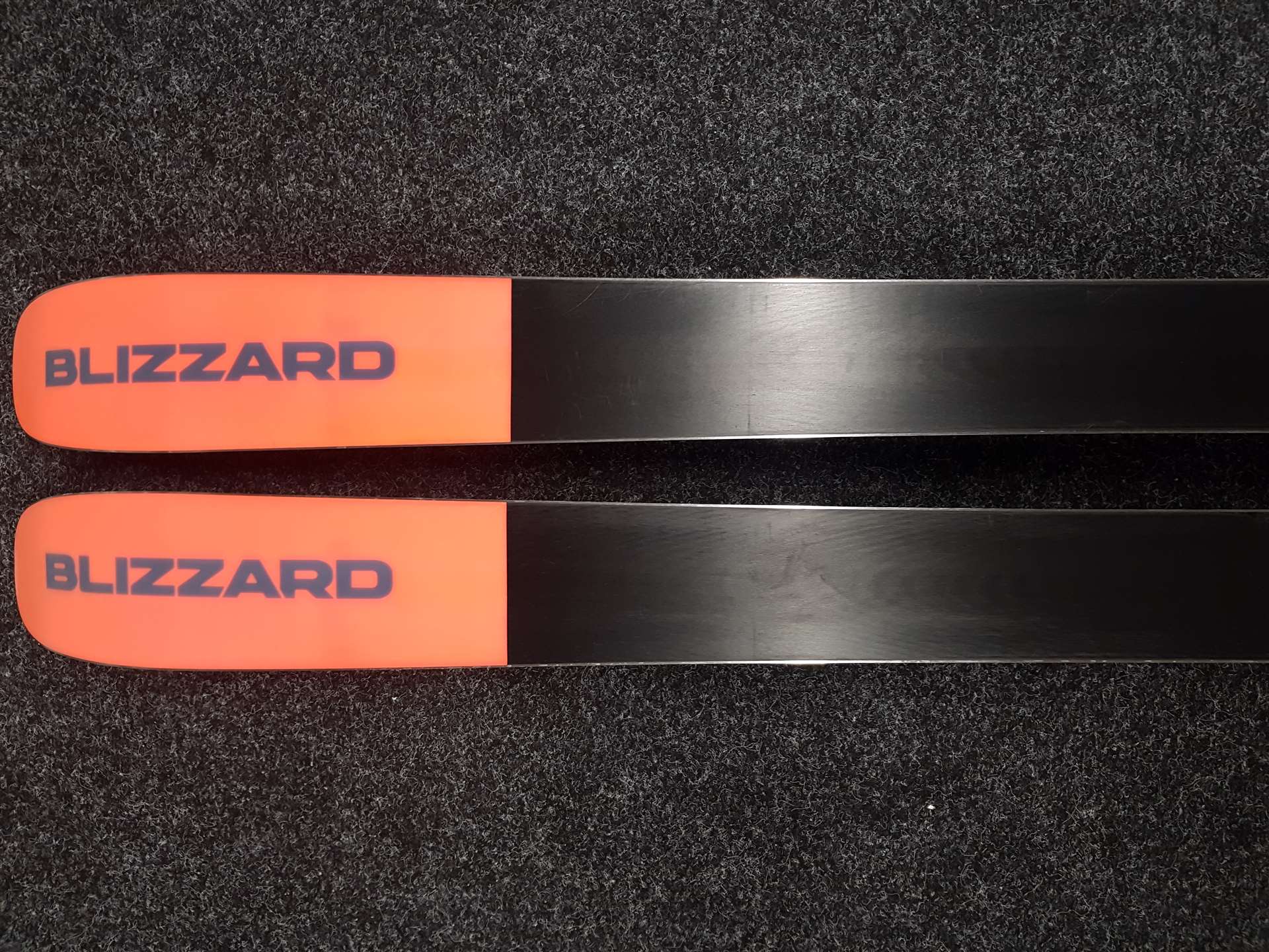 Použité lyže freeride BLIZZARD RUSTLER 10