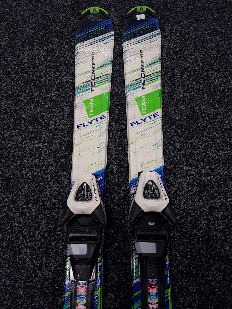 Bazaar-Ski Tecnopro Team Flyte