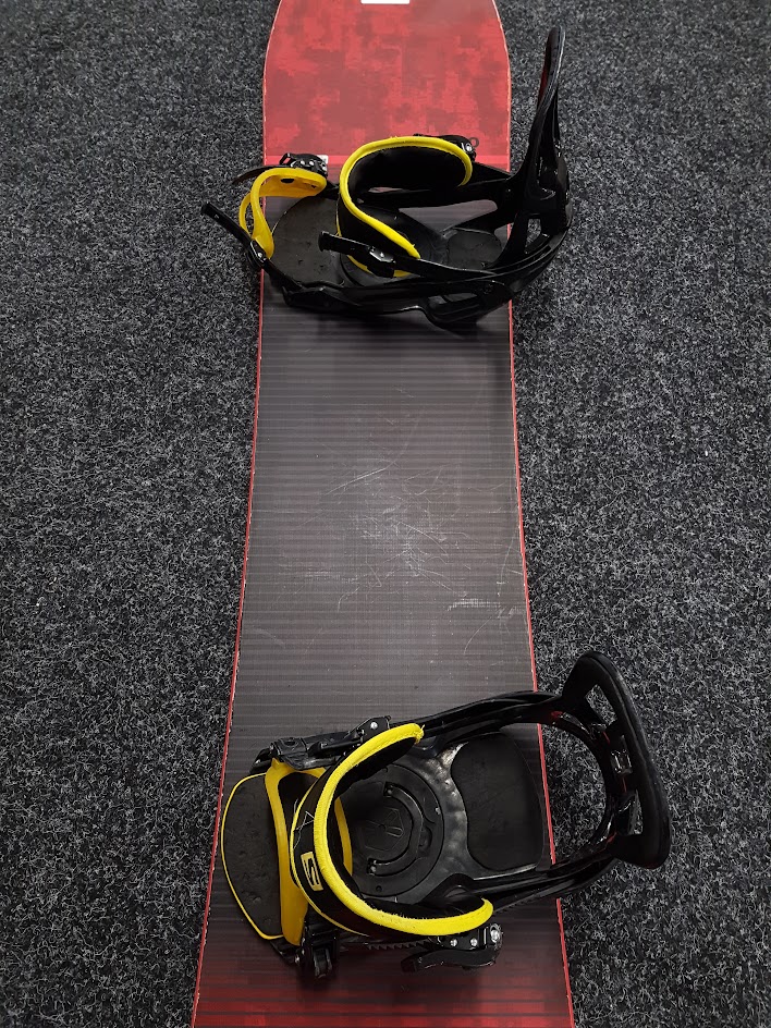 Použitý snowboard Elan Explore Plus R + viazanie Salomon veľkost L