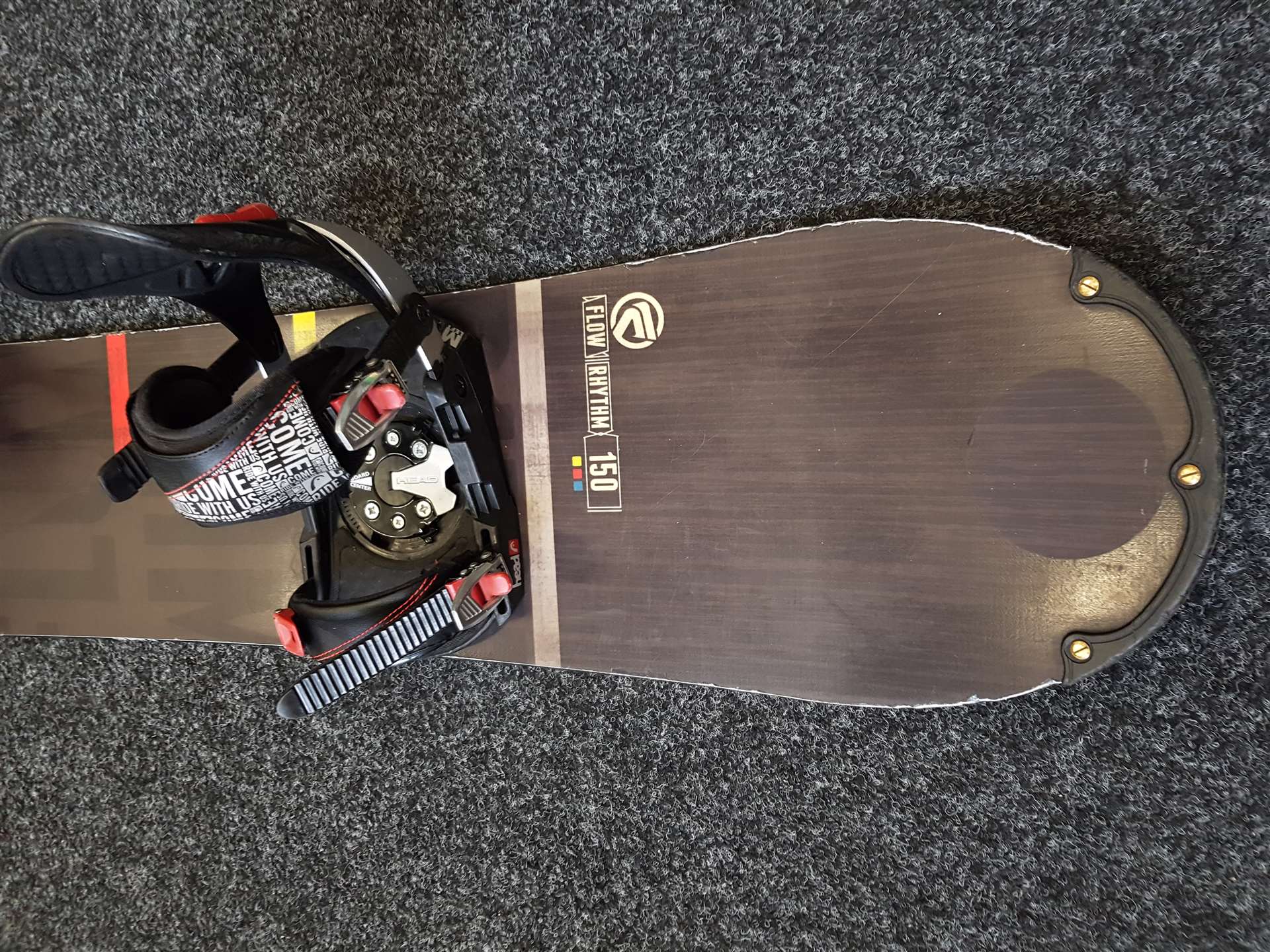Použitý snowboard FLOW Rhythm + viazanie Head veľkosť M