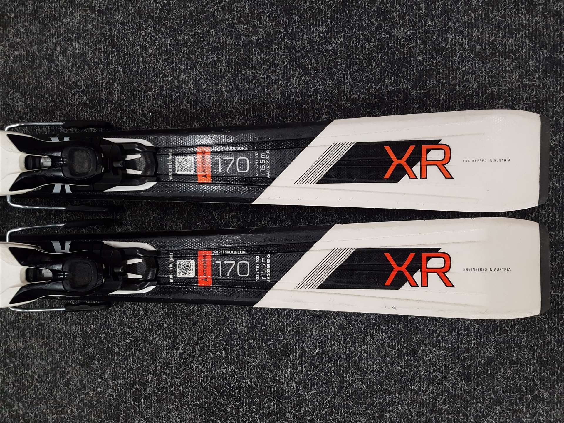 Použité lyže  ATOMIC Redster XR