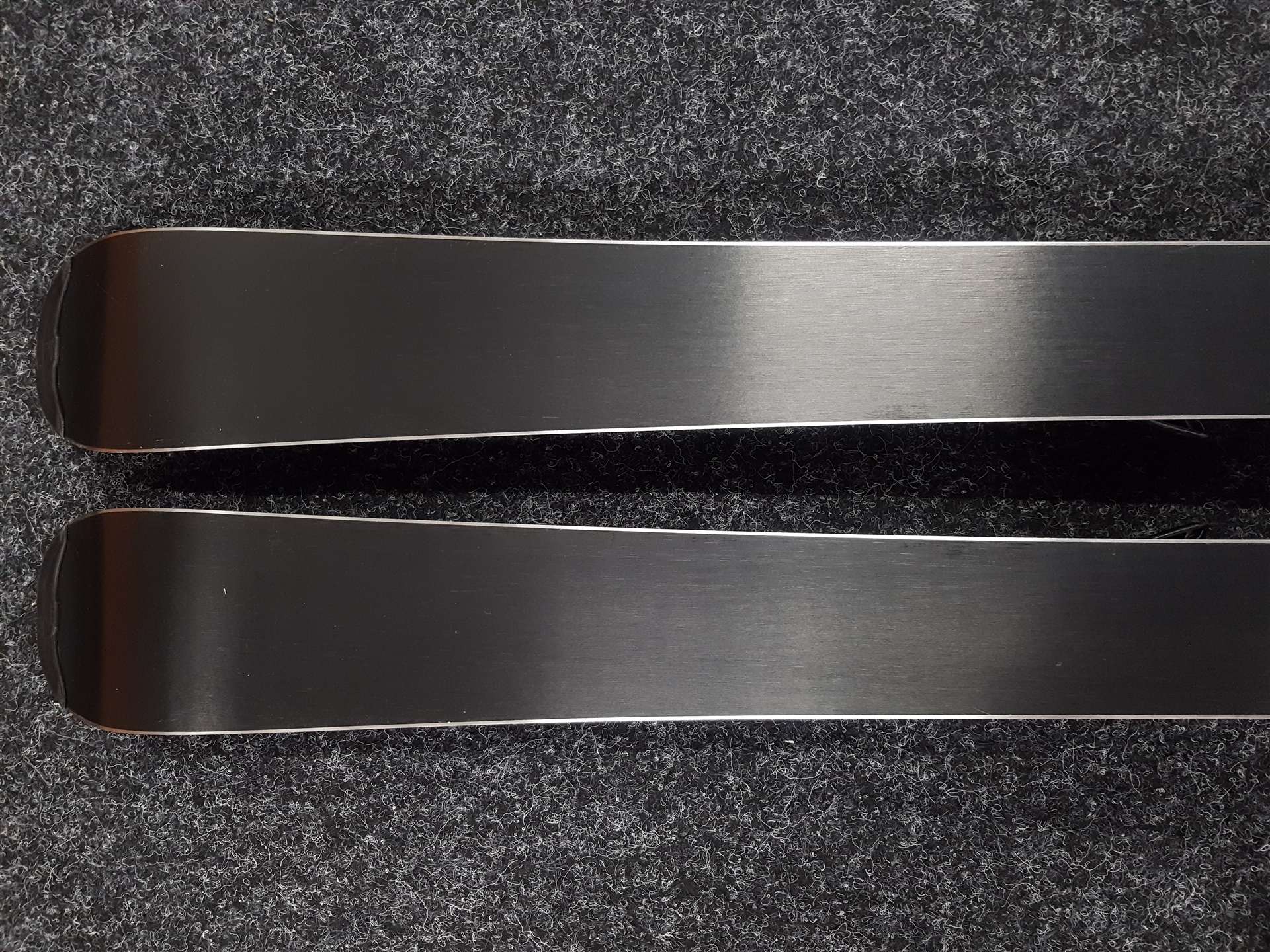 Použité detské lyže SALOMON S/Race + viazanie Salomon 4.5