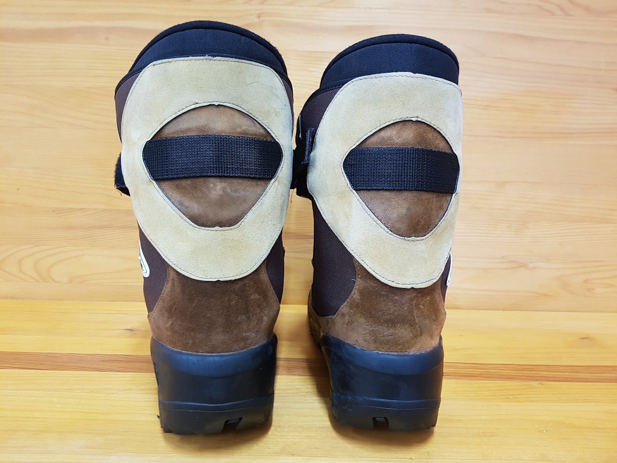 Bazárové snowboardové topánky hnedé