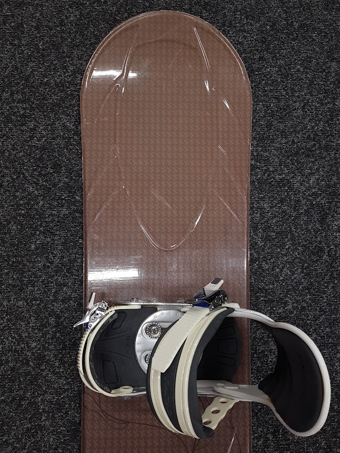Bazárový snowboard Nanosnowboards + viazanie Ride veľkosť S