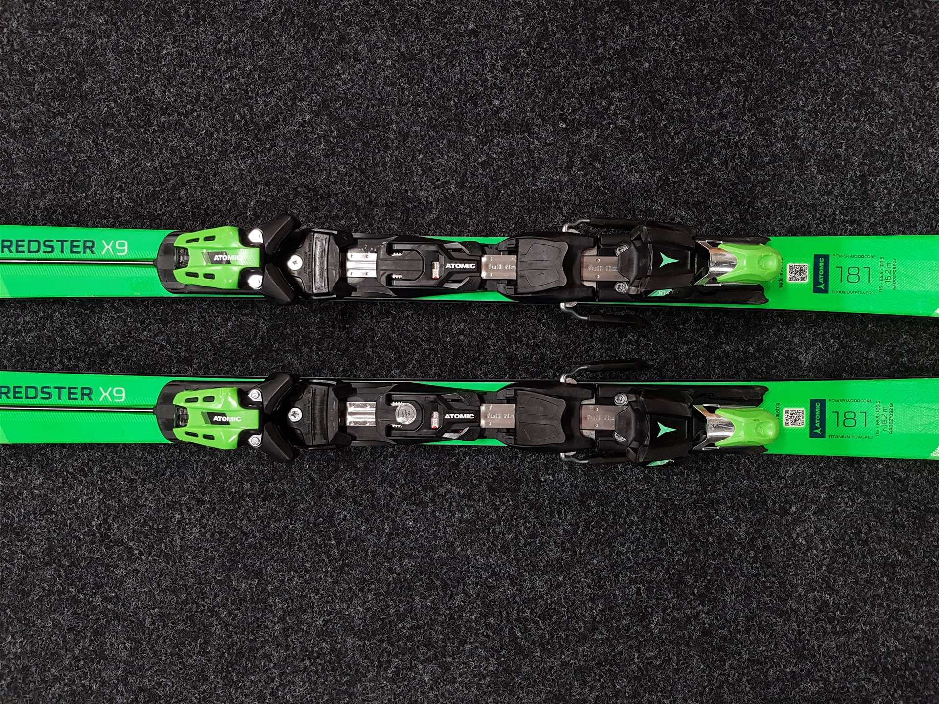 Použité lyže ATOMIC Redster X9 Ti + viazanie Atomic X 12 TL