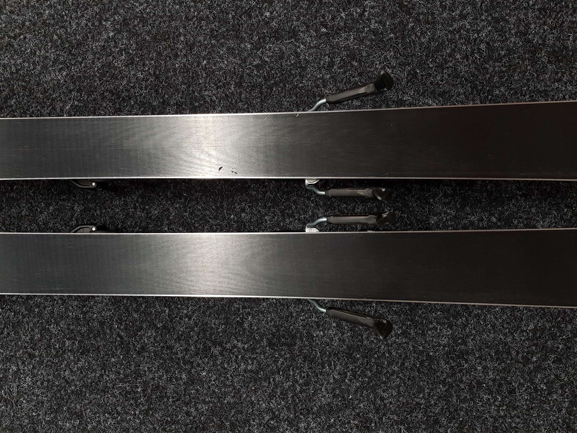 Použité lyže ATOMIC Redster X9 Ti + viazanie Atomic X 12 TL