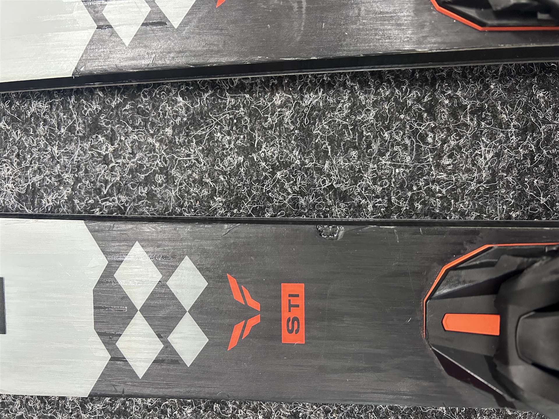 Použité lyže BLIZZARD FIREBIRD