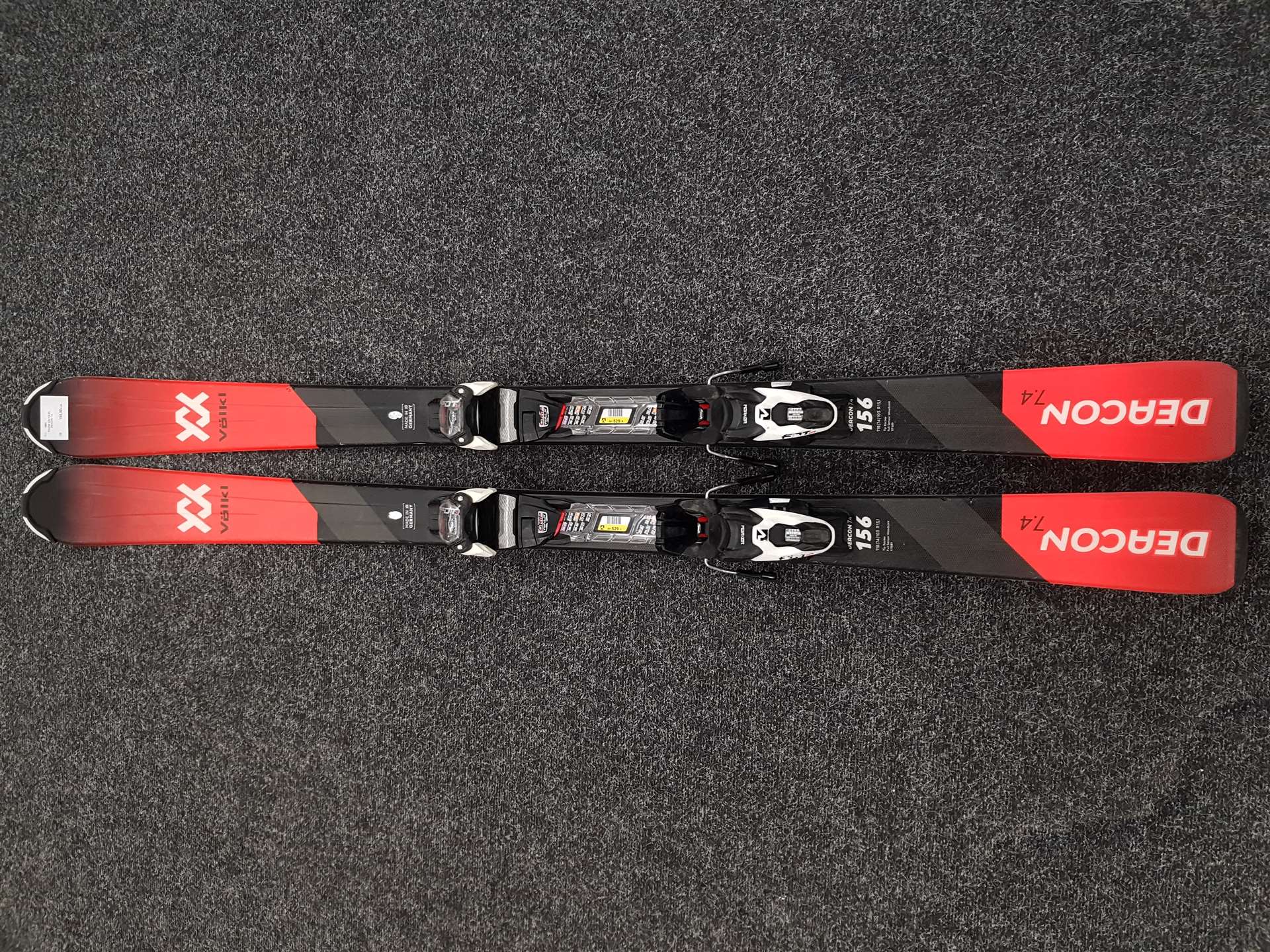 Použité lyže VOLKL DEACON 7.4