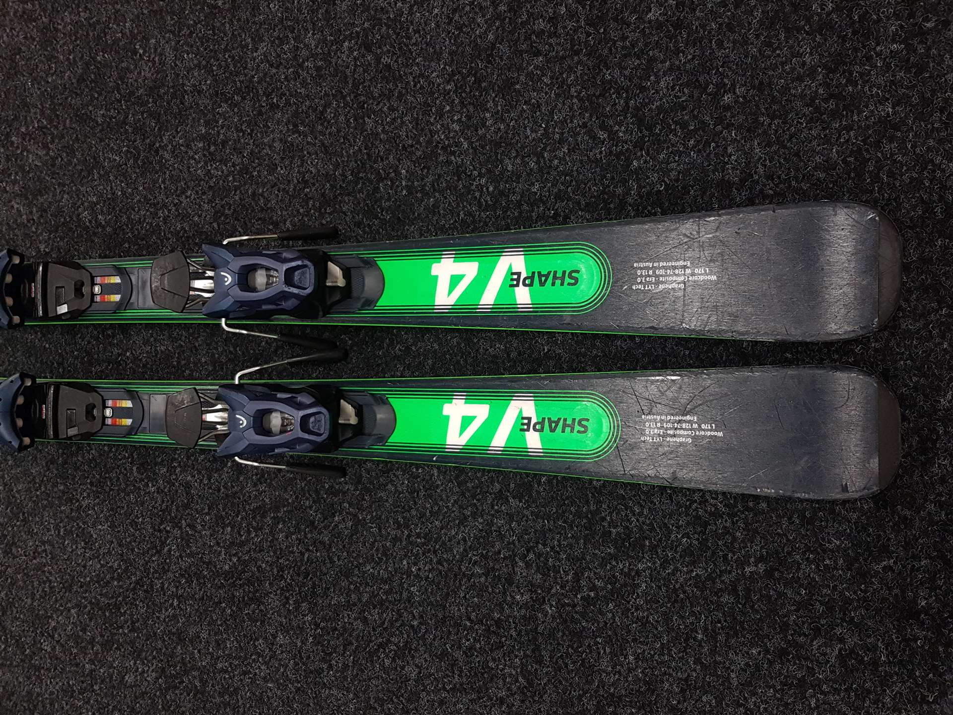 Použité lyže HEAD Shape V4 + viazanie Head PR 11
