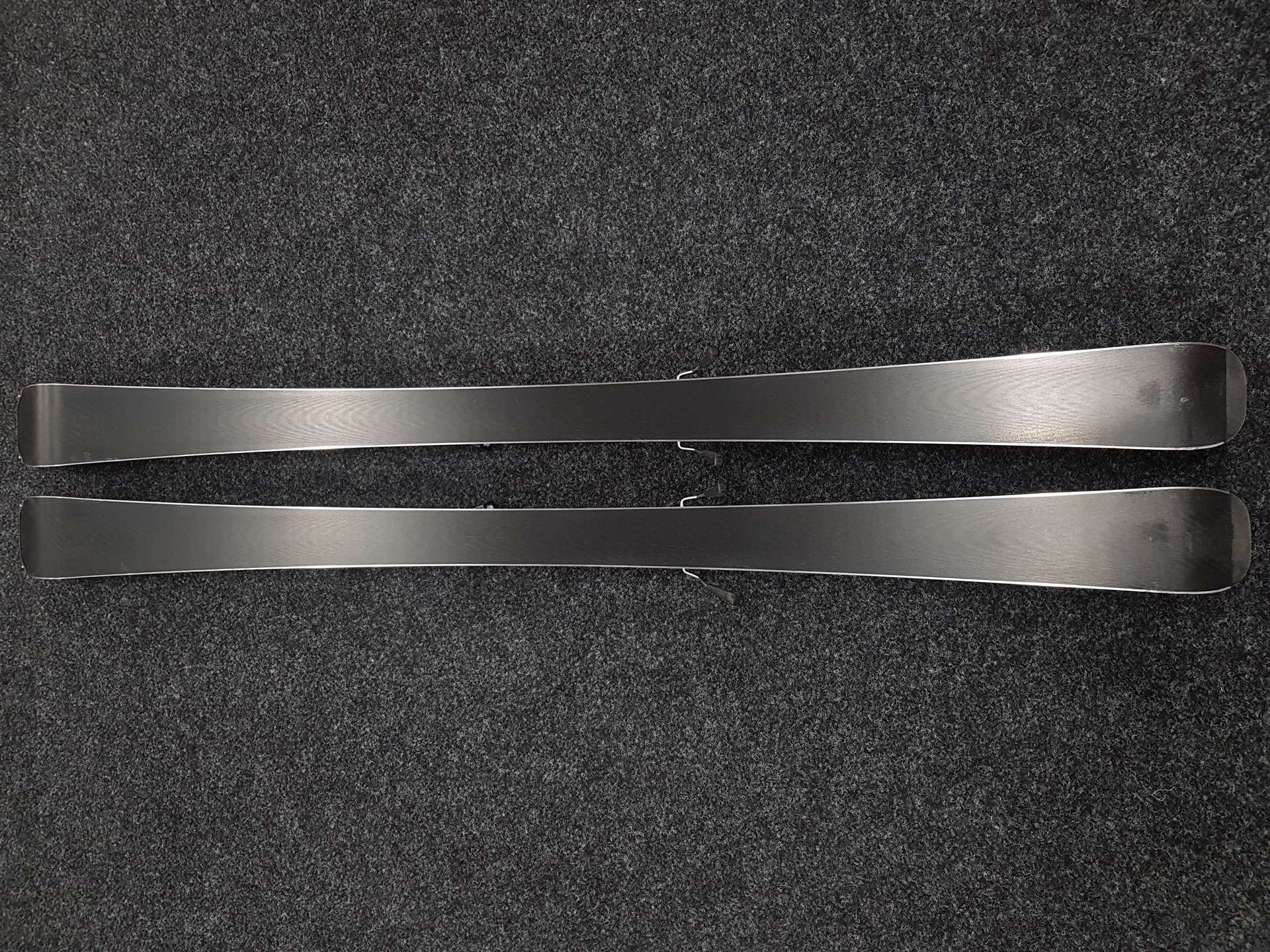 Použité lyže HEAD Shape V4 + viazanie Head PR 11