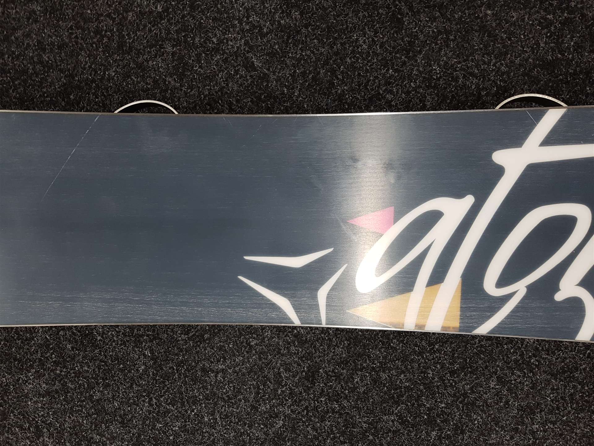 Použitý snowboard ATOMIC Eighties + viazanie Head veľkosť S/M