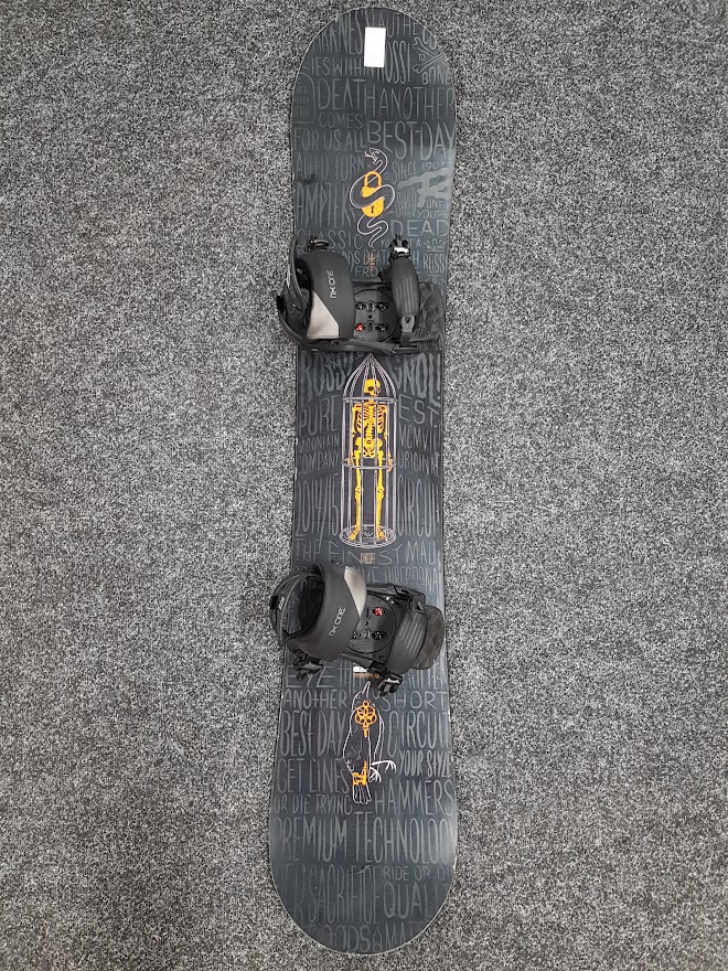 Gebrauchtes Rossignol Circuit Snowboard + Head Nx One Bindungen Größe L