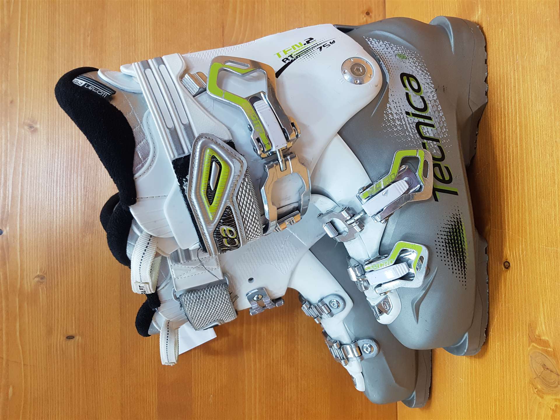 Použité lyžiarky TECNICA Ten.2 RT 75 W