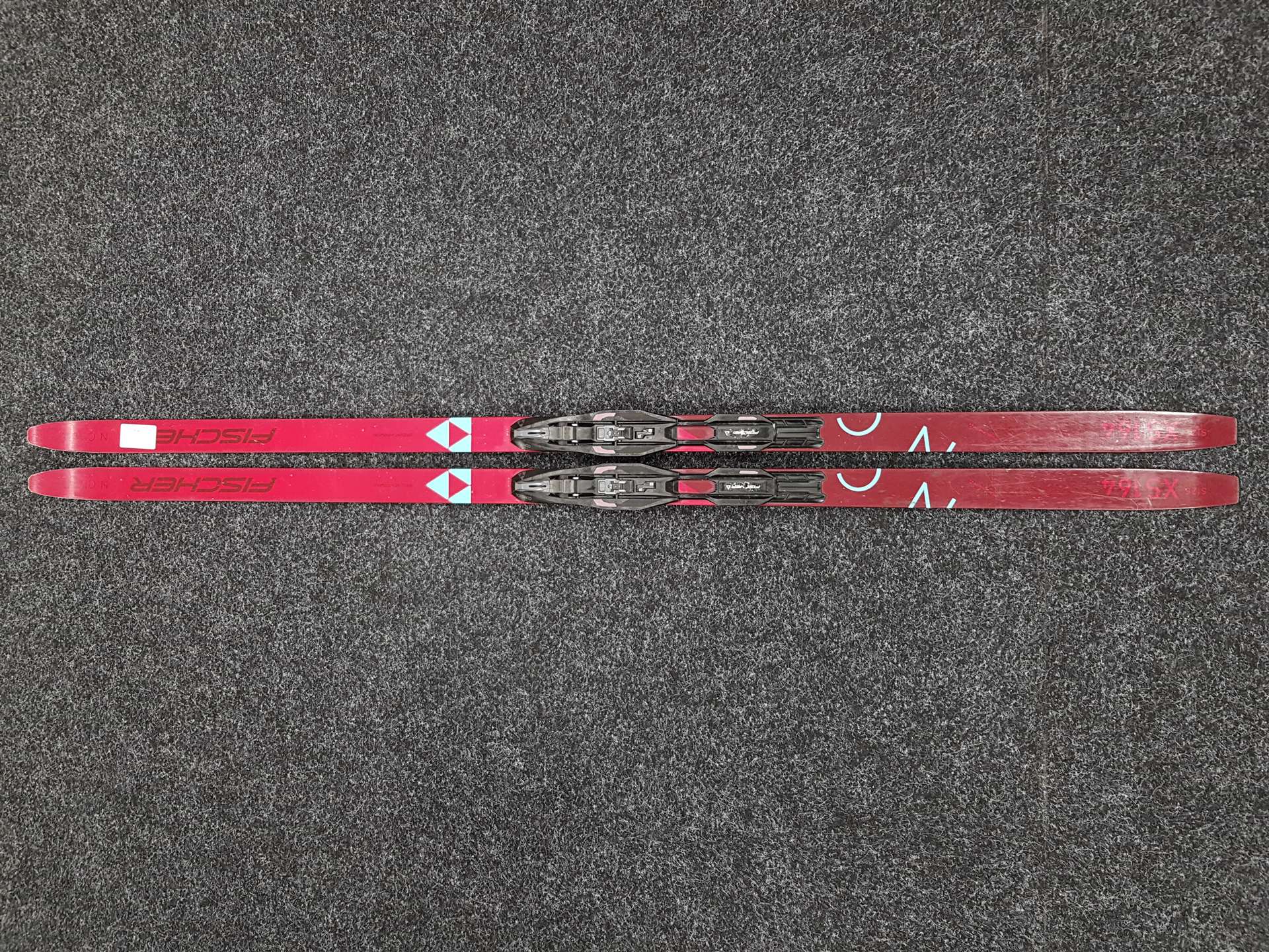 Použité bežecké lyže FISCHER Mystique Crown + viazanie NNN Fischer Control