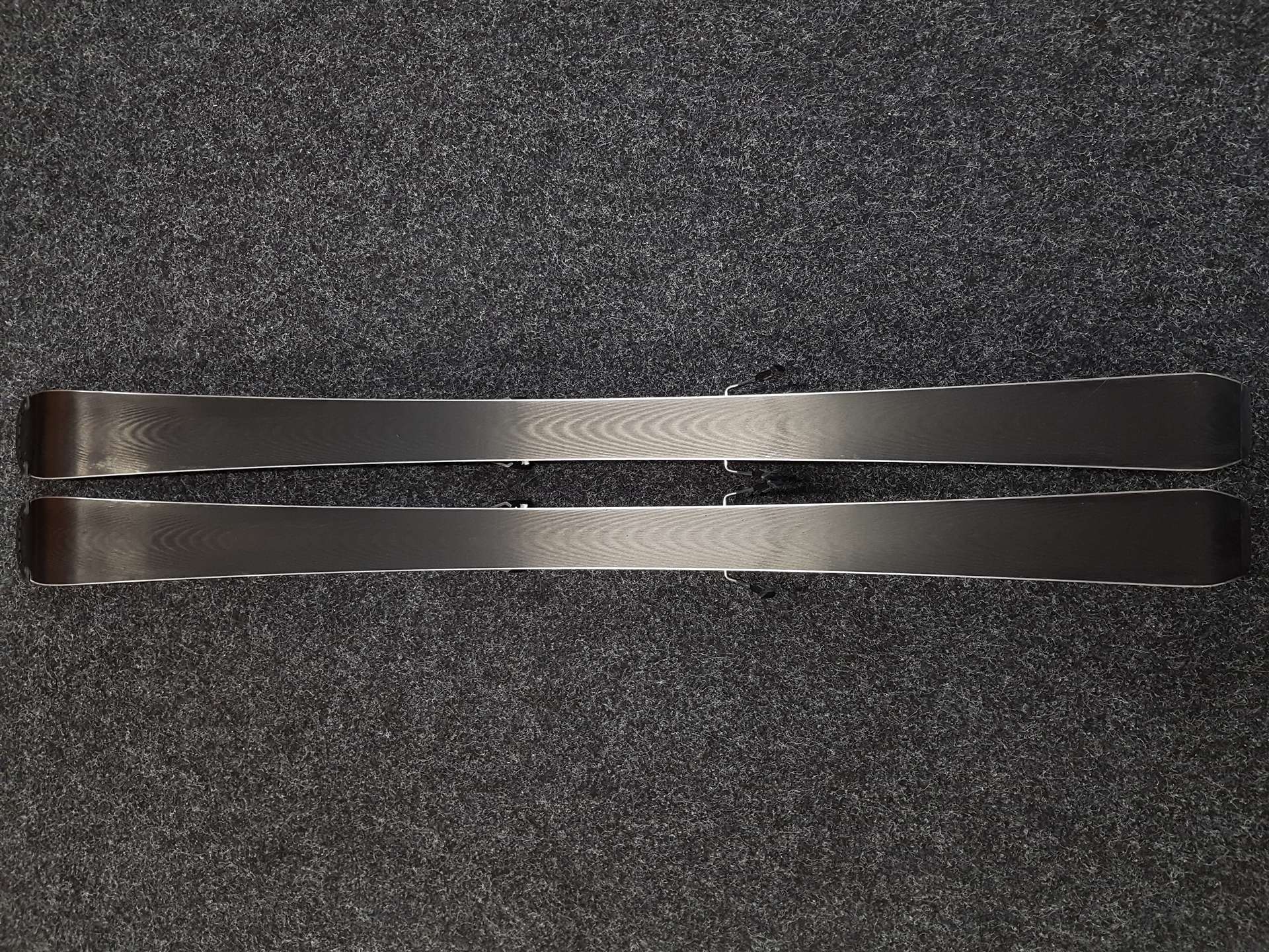 Použité lyže SALOMON XDR FOCUS + viazanie Salomon LITHIUM 10